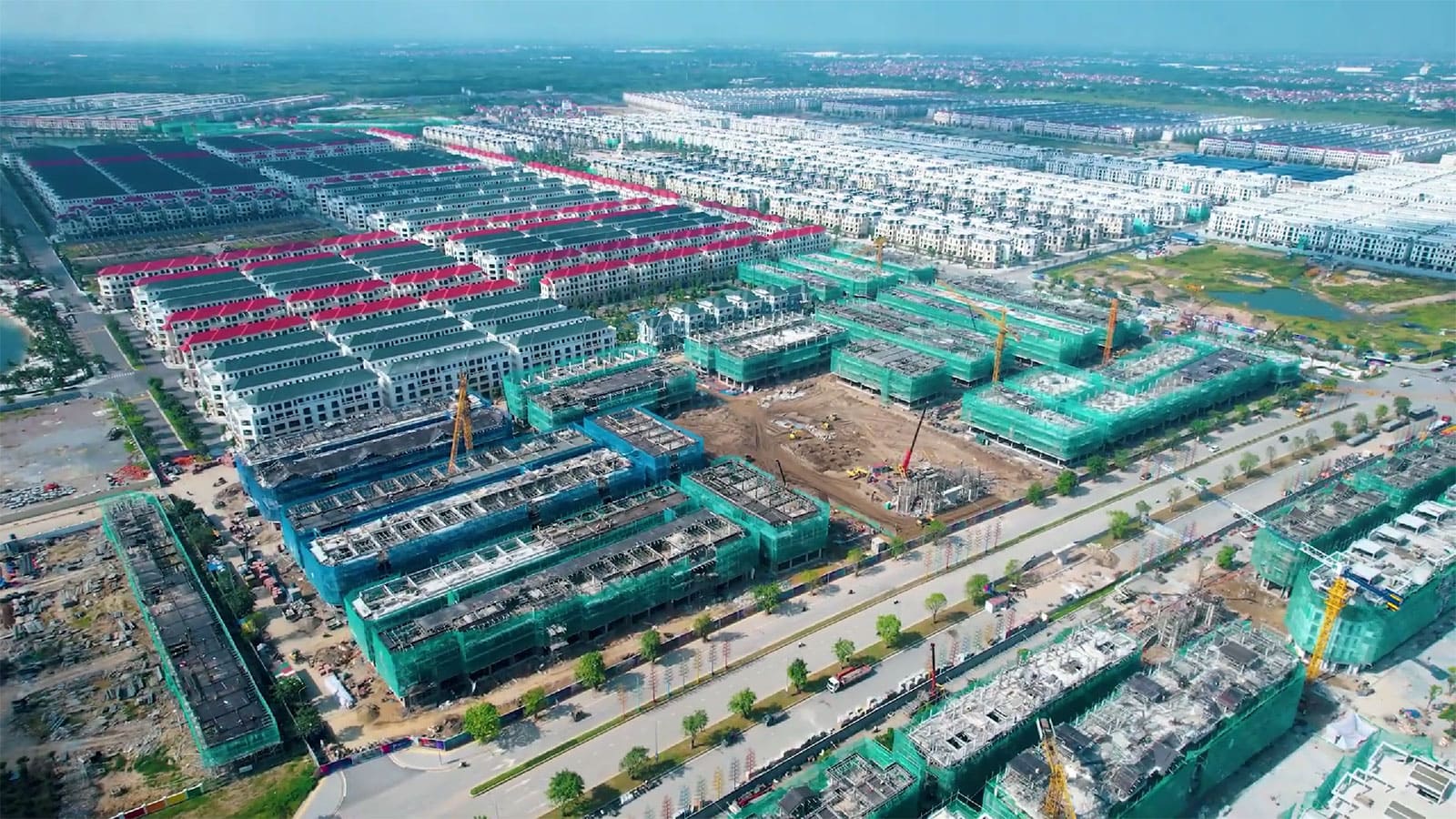 Tiến độ xây dựng Mega Grand World Hà Nội vào tháng 07 năm 2023. Tiến độ xây dựng Mega Grand World Hà Nội vào tháng 07 năm 2023
