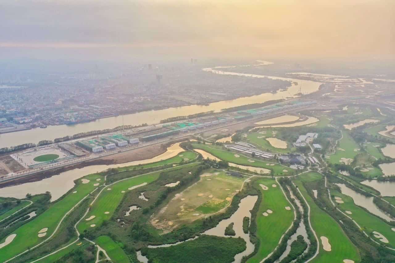 Tiến độ xây dựng dự án Vinhomes Royal Island vào tháng 03 năm 2024.